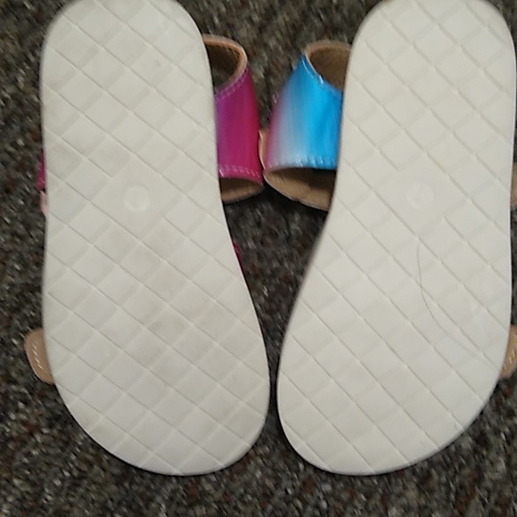 Baby girl colorful sandals size 7 - Picture 3 of 4